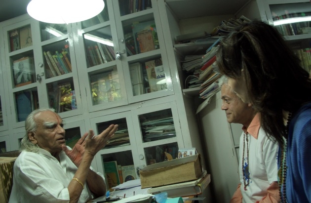 Meeting with H.H. B.K.S. Iyengar Jí Mahá Rája  - Pune, India - 2008
