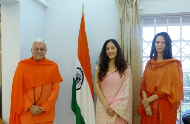 Visita de H.H. Sat Guru Amrta Súryánanda Mahá Rája à Embaixada da Índia
